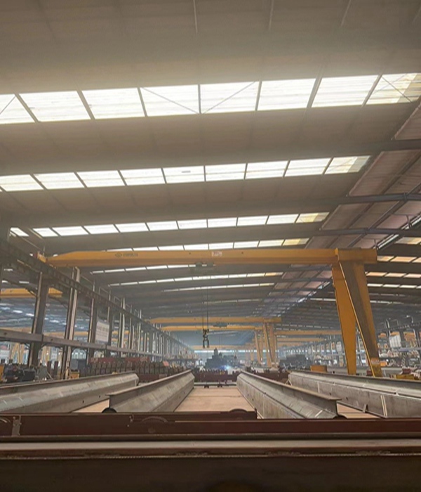 新疆乌鲁木齐龙门吊厂家 龙门吊在化肥厂吨包码垛区的应用实践