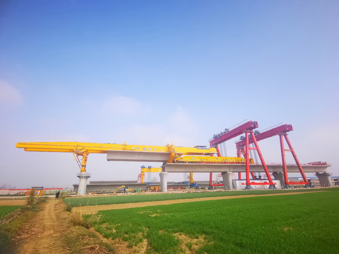 湖南邵阳架桥机厂家 轮式过孔型架桥机后支腿结构与功能解析