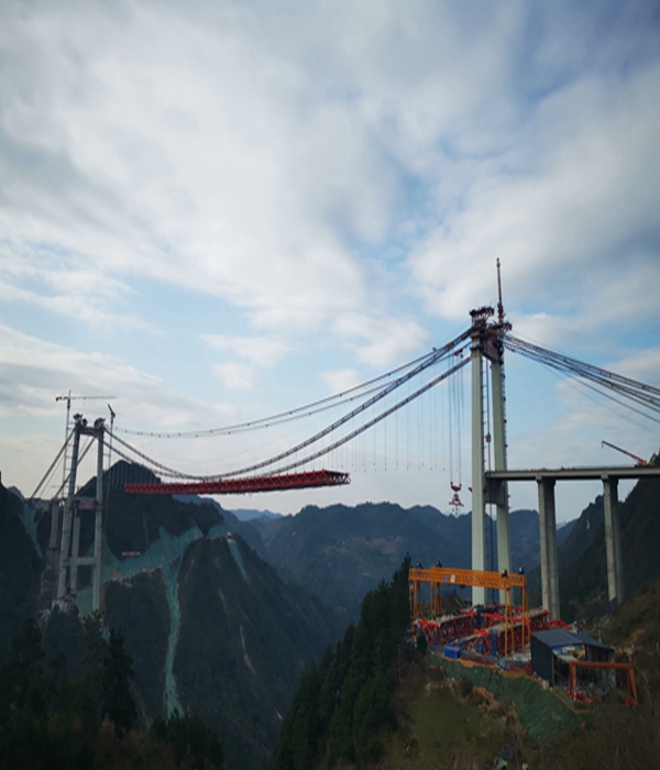 江苏连云港龙门吊厂家 龙门吊保险规范：设备险与第三方责任险的风险转移实践​