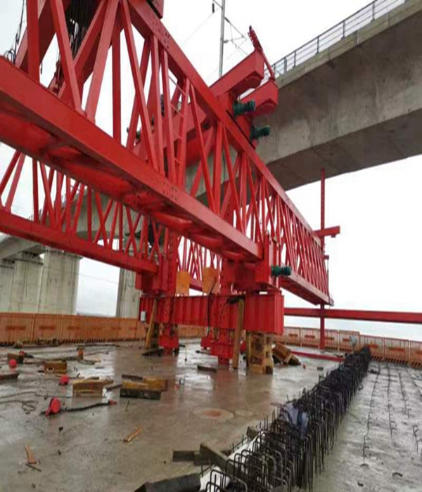 山东菏泽架桥机厂家 低矮型架桥机在城市高架施工中的适应性设计及场景应用规范